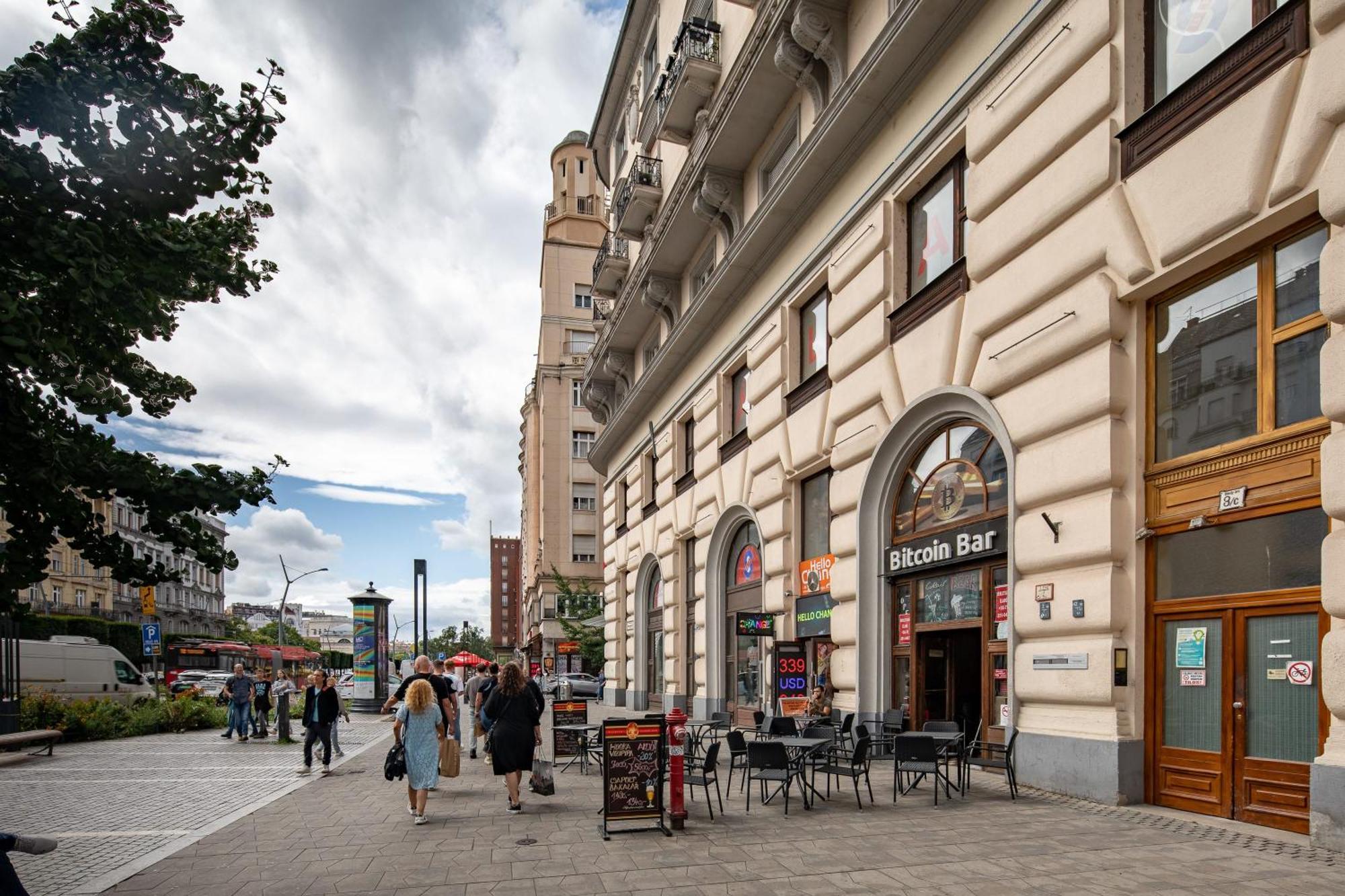 Ultra Central Luxury Budapest Kültér fotó