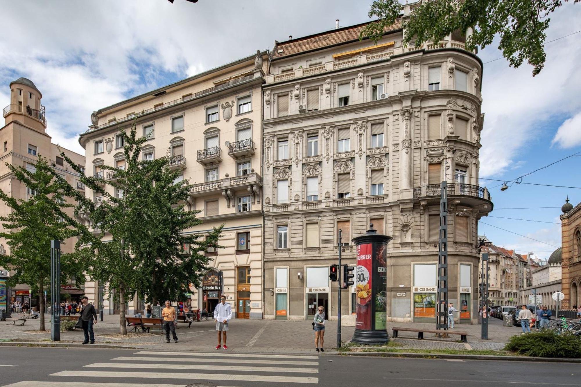 Ultra Central Luxury Budapest Kültér fotó